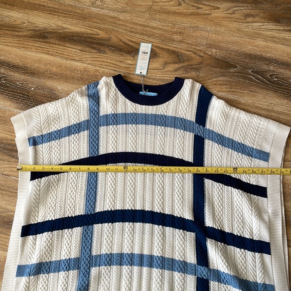 Draper James Windowpane Cable Cape NWT - Picture 11 of 13